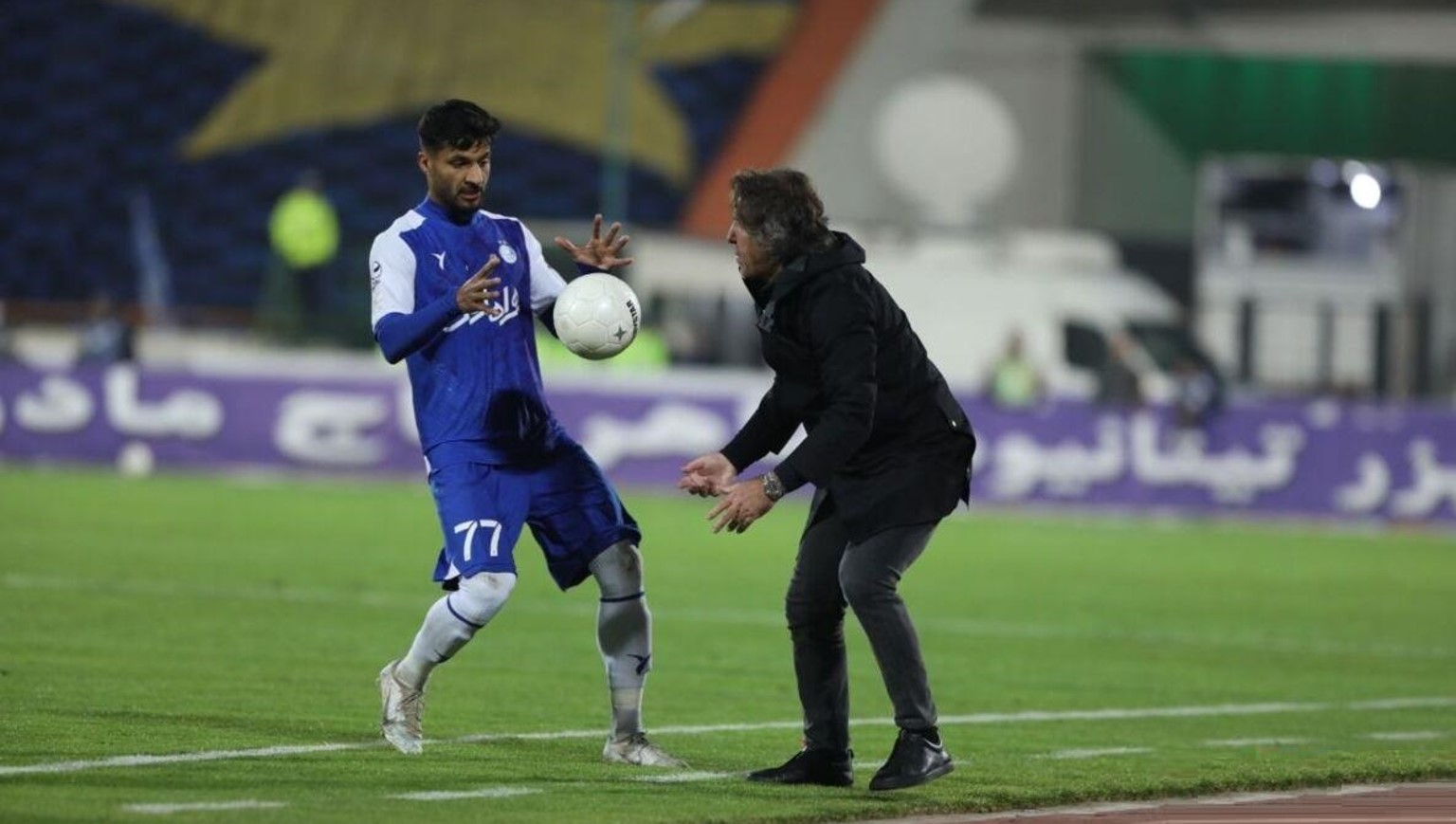 ریکاردو ساپینتو سرمربی استقلال و محمد محبی بازیکن سابق استقلال تهران و تییم ملی ایران - نقل  وانتقالات استقلال - لیگ برتر ایران