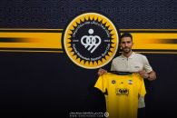 پوستر باشگاه استقلال به مناسب جدایی حسین حسینی پس از ۱۱ سال