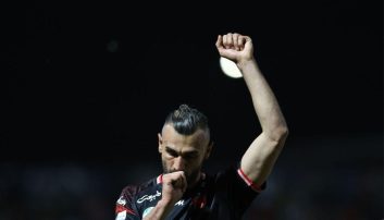 سردار دورسون به بهانه مصدومیت اردوی پرسپولیس را ترک کرد