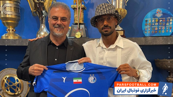 رامین رضاییان ستاره فصل پیش استقلال قراردادش را با این تیم تمدید کرد