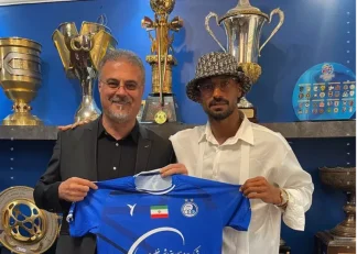 ساعت ۵ میلیاردی خاص رامین رضاییان هنگام تمدید قرارداد با استقلال