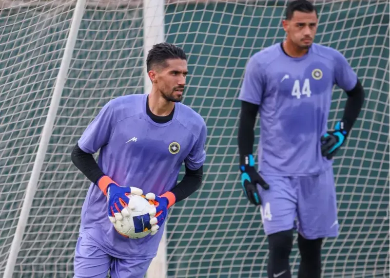 سیدحسین حسینی کاپیتان پیشین استقلال در تونل خوشامدگویی سپاهان