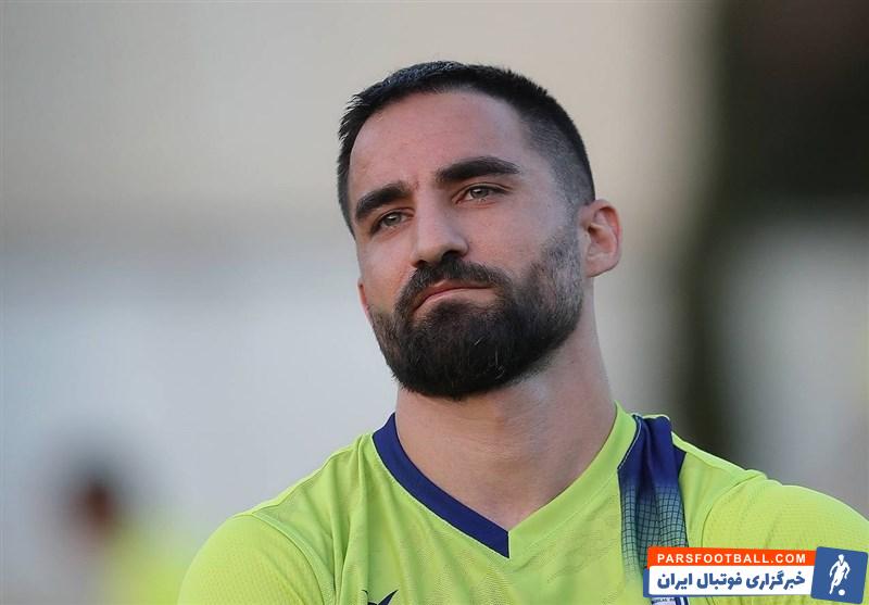 مهرداد محمدی ستاره استقلال با مدیران تراکتور به توافق رسید