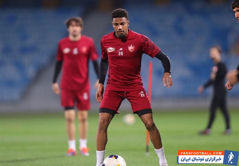 فولاد خوزستان در آستانه به خدمت گرفتن ایوب العملود ستاره پیشین پرسپولیس