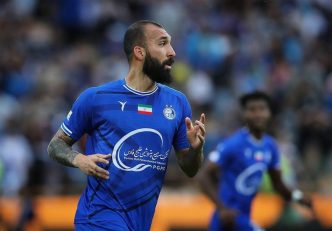 روزبه چشمی در آستانه تمدیدقرارداد با استقلال