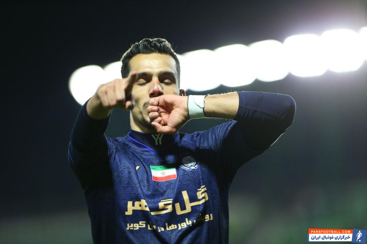 مسعود زائر کاظمینی ستاره گل گهر با عقد قراردادی راهی تراکتور شد