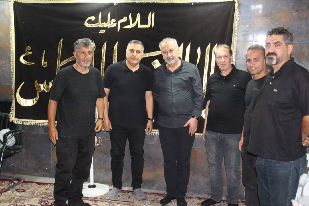 حضور علی پروین و رضا درویش در هیات عزاداری