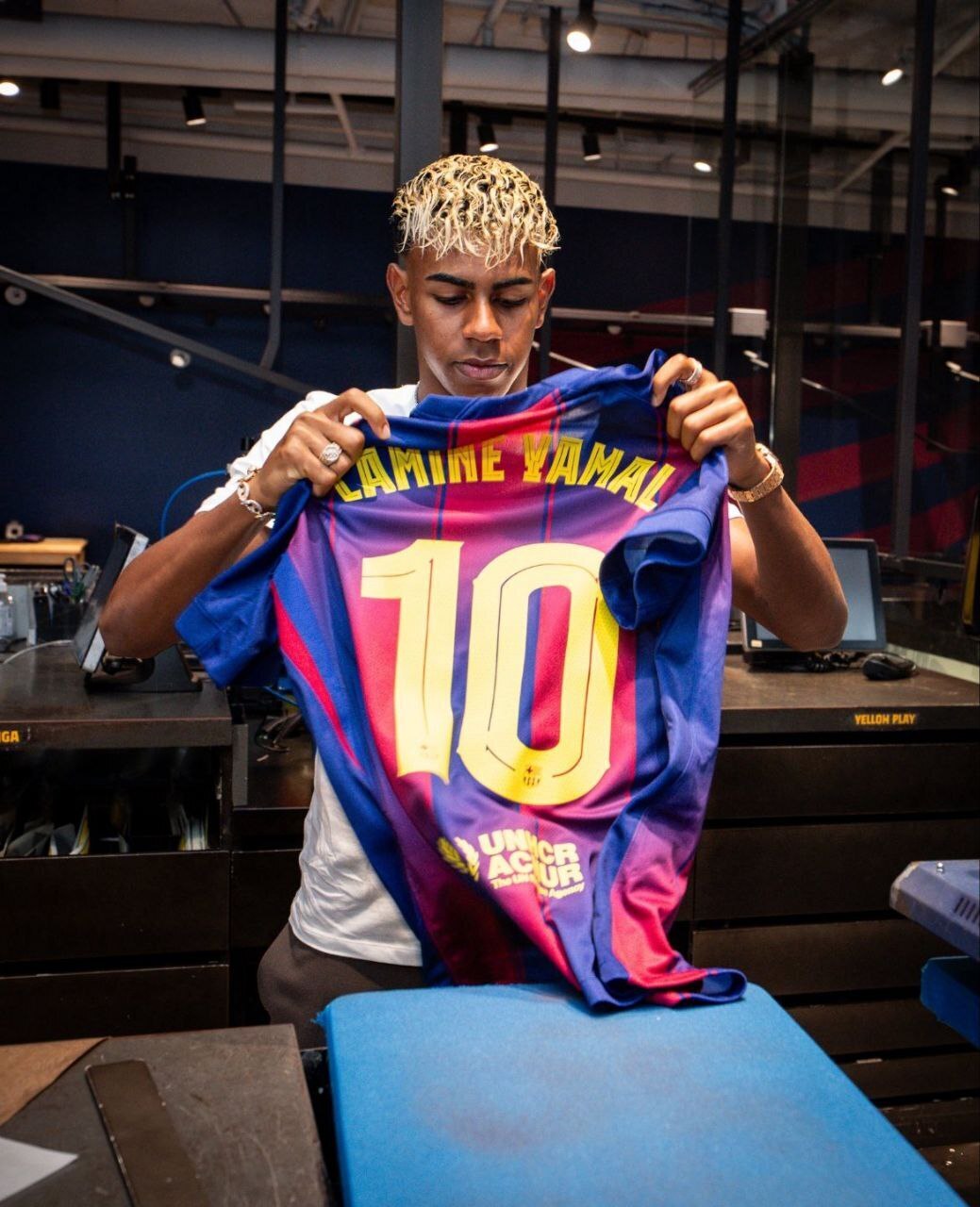 یامال رکورد فروش‌ پیراهن را شکست