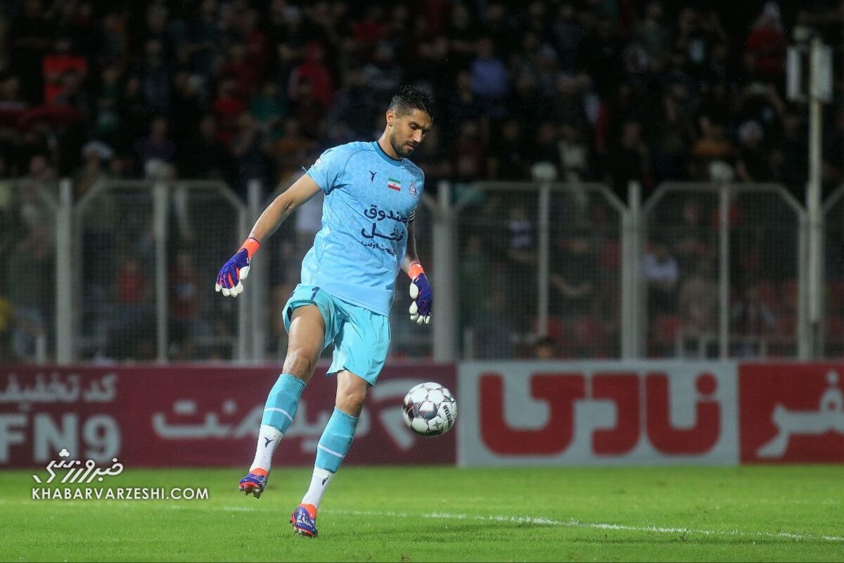 352309 لعنت به تفکری که باعث جدایی حسینی از استقلال شد/ مدیران استقلال ثابت کردند مدیریت بلد نیستند/ کار اشتباه آنها تقویت سپاهان بود!