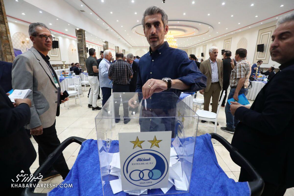 389523 من با ریکاردو ساپینتو درگیر شدم/ استقلال قهرمان شد، برایم پرونده ساختند!/ میدانم چه کسی در استقلال با دلالها ارتباط دارد