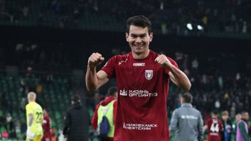 رستم آشورماتوف ستاره تیم ملی ازبکستان با استقلال به توافق رسید