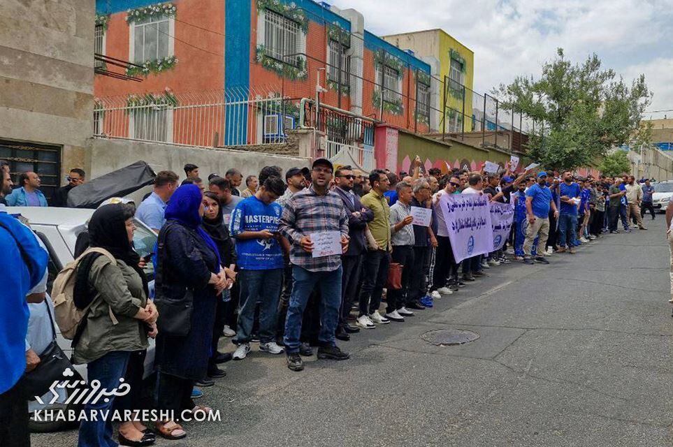 جابجایی ساختمان استقلال از دست هواداران/ این ساختمان در شأن باشگاه نیست!