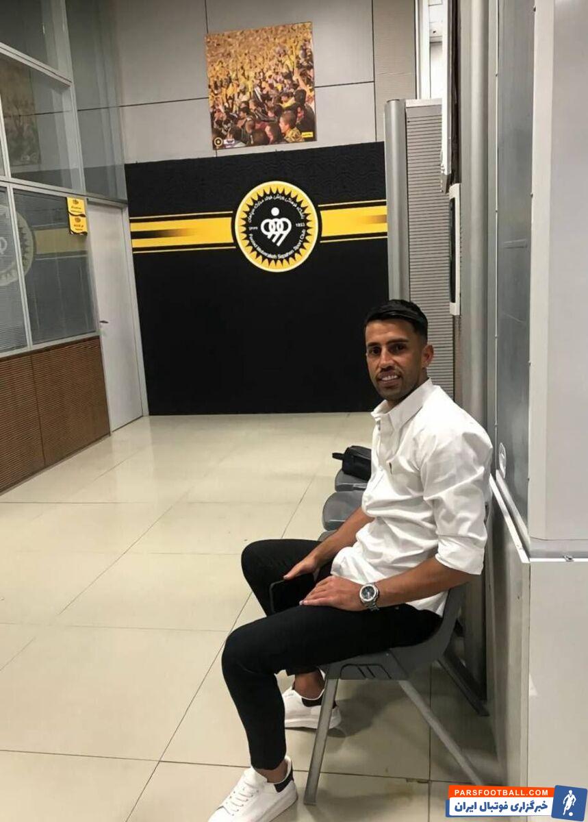 آرش رضاوند با عقد قراردادی 2 ساله راهی سپاهان شد