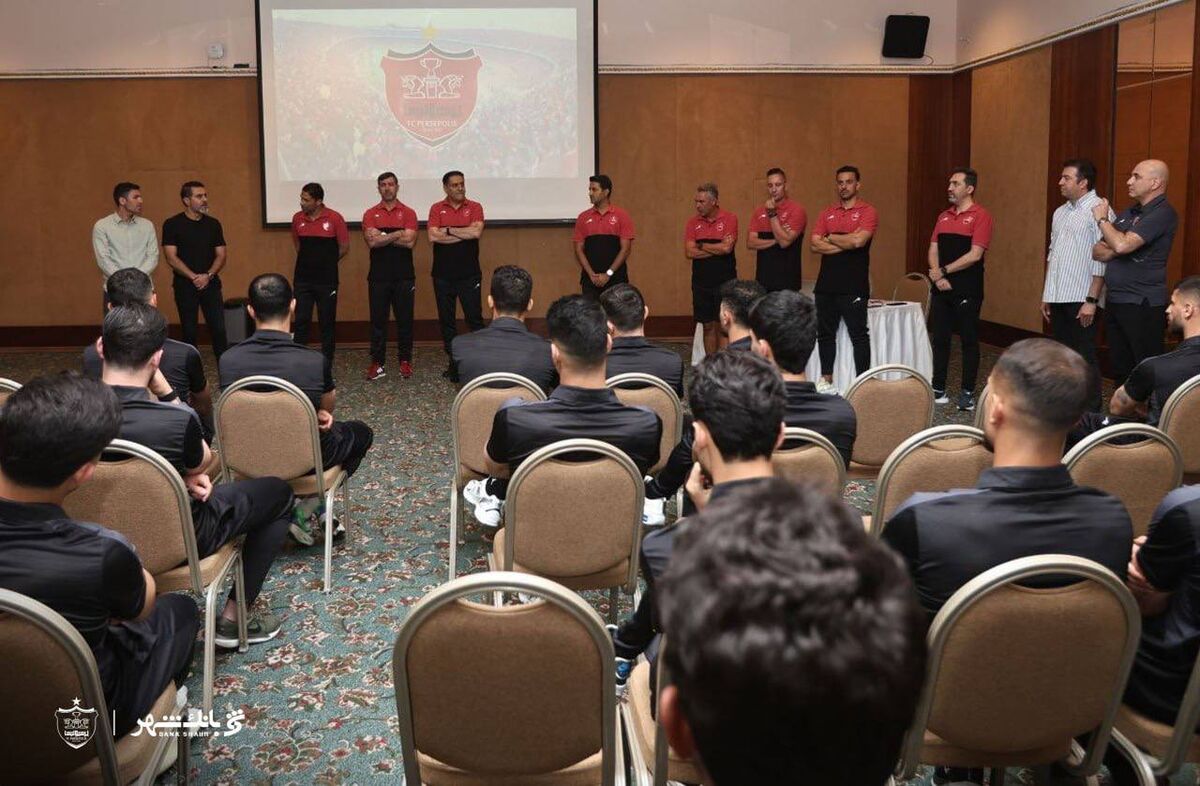 معارفه سرمربی جدید در جمع سرخپوشان/هاشمیان: خوشحالم که به پرسپولیس برگشتم!