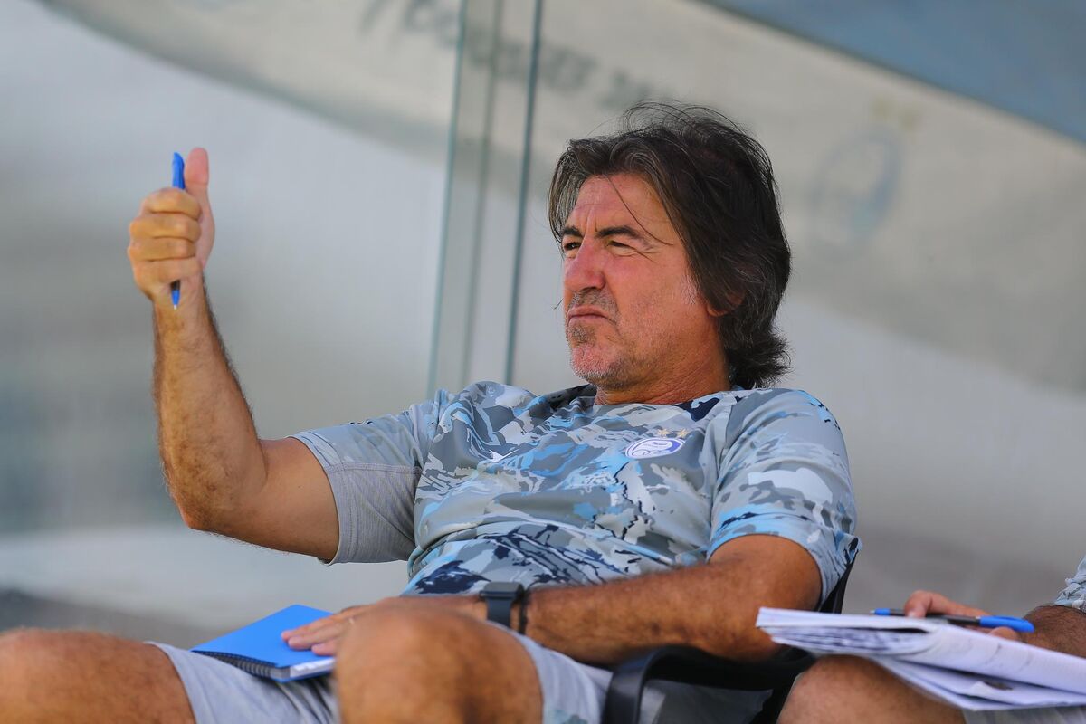 کاش استقلال هم مثل پرسپولیس به ترکیه می‌رفت/ انتخاب سرپرست تیم از اختیارات مدیرعامل بود نه ساپینتو!