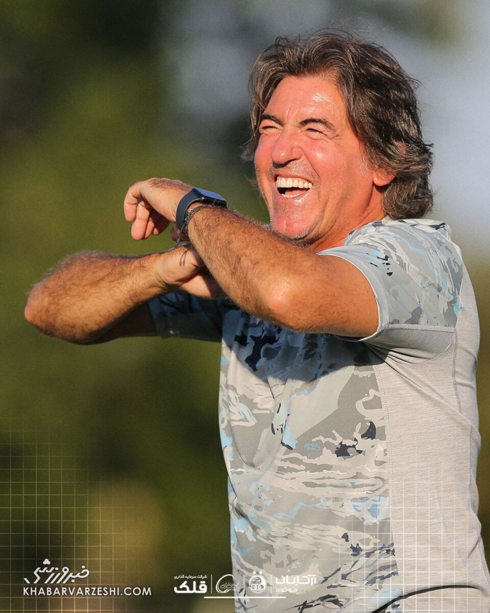 عکس| ساپینتو بالاخره از ته دل خندید/ اوضاع استقلال در ترکیه آرام شد