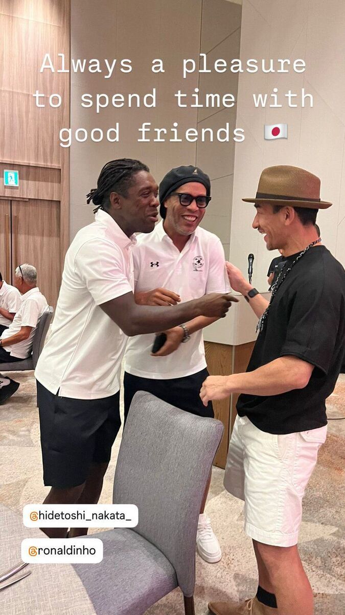 عکس| دیدار مدیر استقلال با رونالدینیو در ژاپن