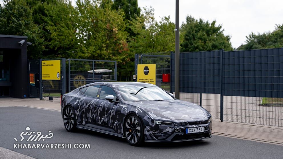 عکس| بلینگام سوار بر خودرویی که در بازار نیست!