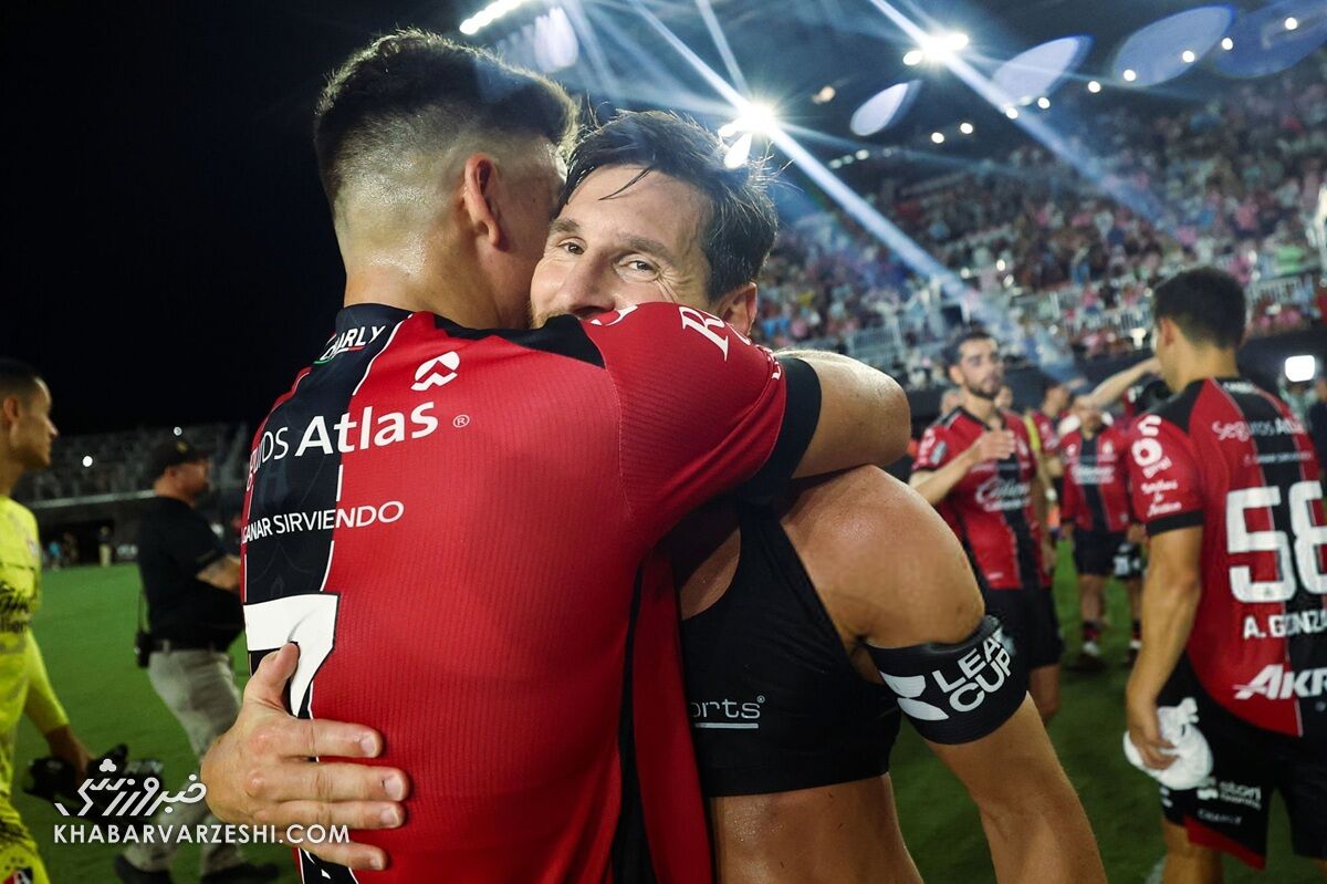 398553 شادی جنجالی مسی در چهره حریف/ فقط سکوت کردم، چون اون مسیه! +عکس