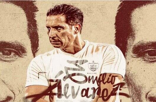 کاشف دخه‌آ و پیروانی در کادر فنی پرسپولیس