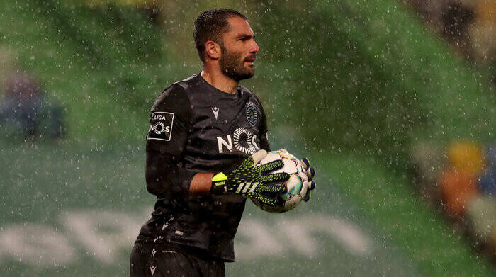 درباره جانشین احتمالی حسینی؛ پیرمردی با ۱۷ ماه دوری از بازی رسمی!