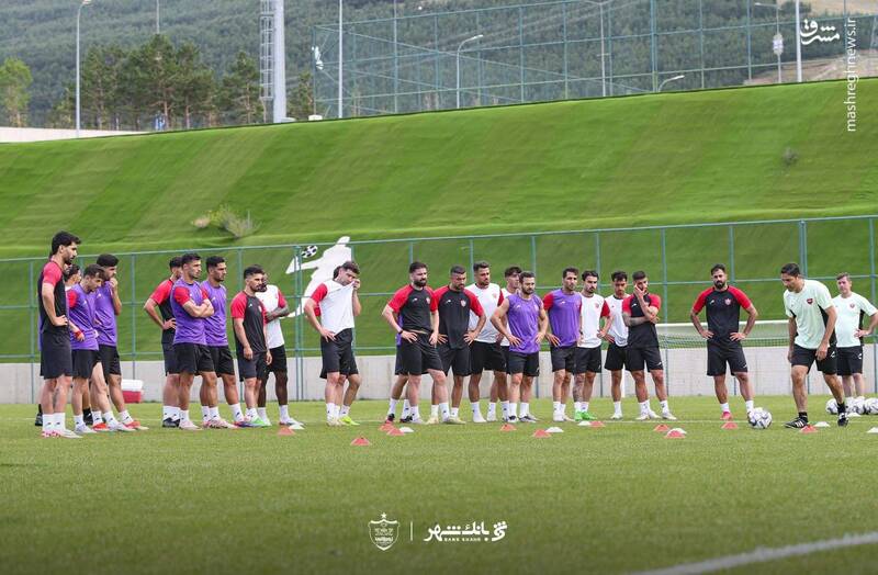 4460074-1 پرسپولیس برای قهرمانی ۴ رقیب سرسخت دارد/ انتخاب هاشیمان به سه دلیل مناسب بود