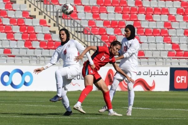 5595519-1 مسیر صعود از دل بحران؛ زنان ایران برای رسیدن به آسیا فقط باید ببرند