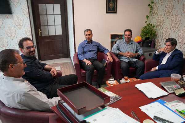 5599029 خواننده مشهور در فدراسیون ورزش های همگانی + عکس