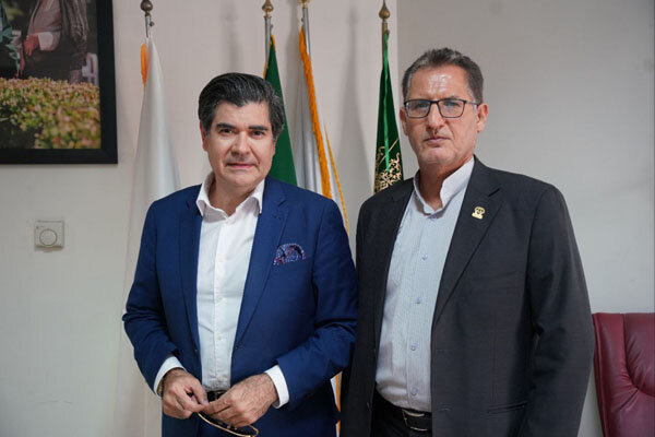 5599030 خواننده مشهور در فدراسیون ورزش های همگانی + عکس