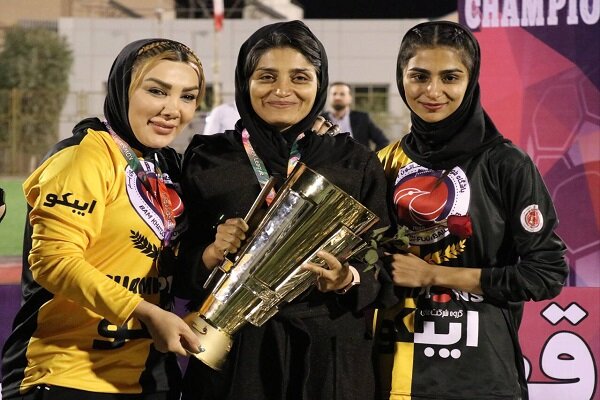 5615082 پایان فعالیت جعفری در خاتون؛ بمیها در انتظار انتخاب سرمربی جدید