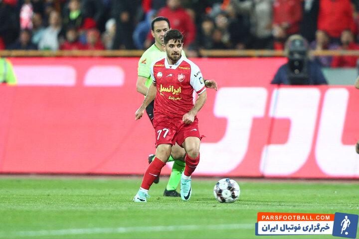 محمد عمری برای تمدید قرارداد با پرسپولیس به توافق رسید