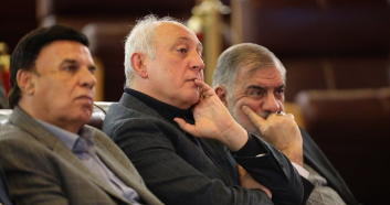 بهتاش فریبا : ما پیشکسوتی می خواهیم که با سرپرست فلان تیم کنار خط گلاویز شود