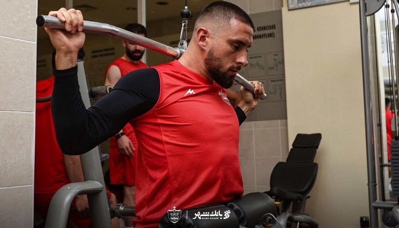 الکسیس گندوز دروازه بان الجزایری پرسپولیس تهران در تمرینات این تیم در ترکیه - لیگ برتر ایران