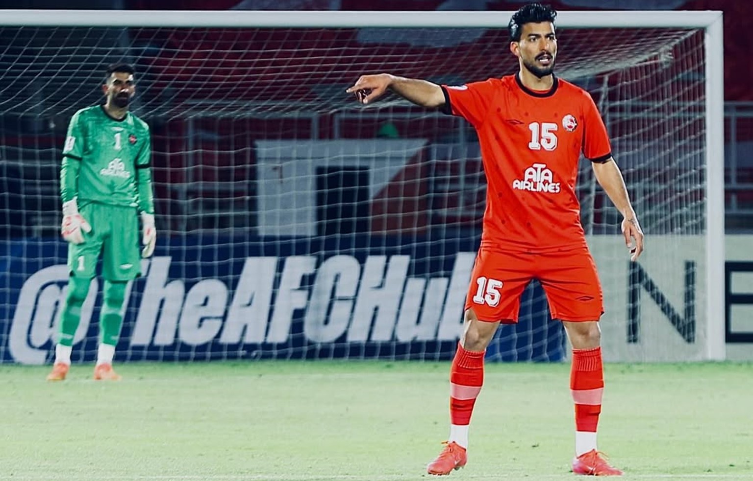 alireza-arta-tractor-alireza-beyranvand-2025 علیرضا آرتا مدافع میانی تراکتور - علیرضا بیرانوند دروازه بان تراکتور و تیم ملی ایران - لیگ برتر ایران بازی با الخالدیه بحرین - لیگ قهرمانان آسیا دو