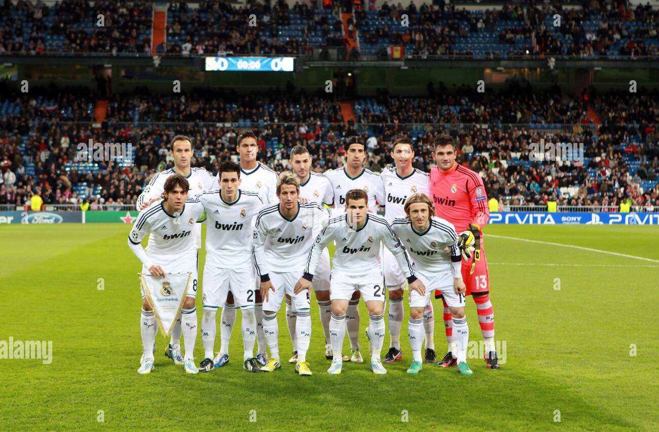 عکس از آنتونیو آدان در کنار لوکا مودریچ، کاکا و کریستیانو رونالدو در ترکیب رئال مادرید