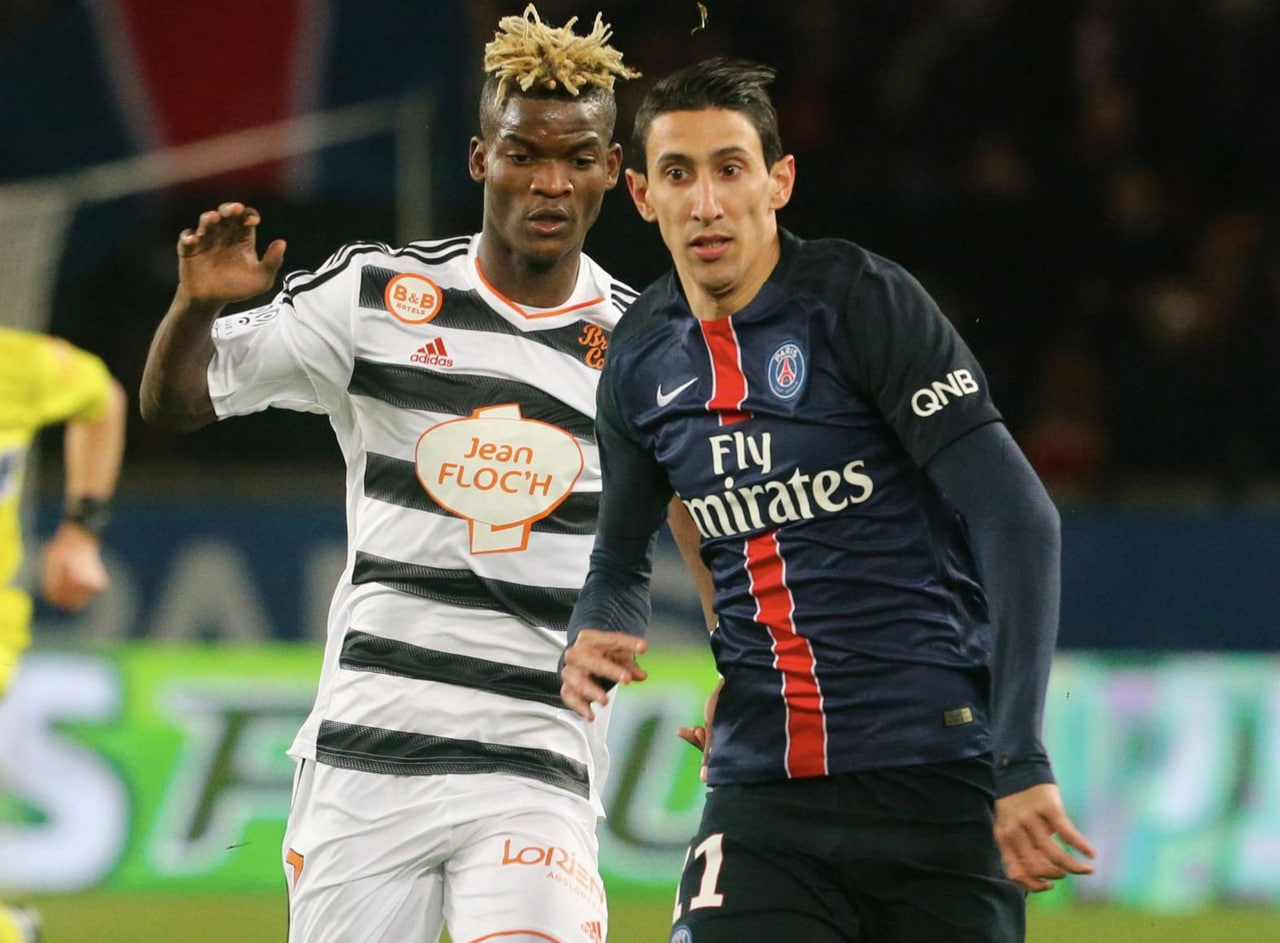 دیدیه اندونگ هافبک استقلال و لوریان فرانسه - آنخل دی ماریا هافبک آرژانتینی پاریس سن ژرمن  - لیگ برتر ایران - لیگ یک فرانسه