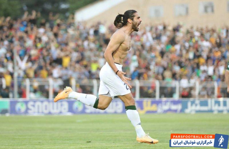 احسان حسینی از خرید جدید پرسپولیس رونمایی کرد