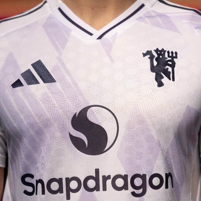 پیراهن دوم منچستریونایتد برای فصل 26-2025