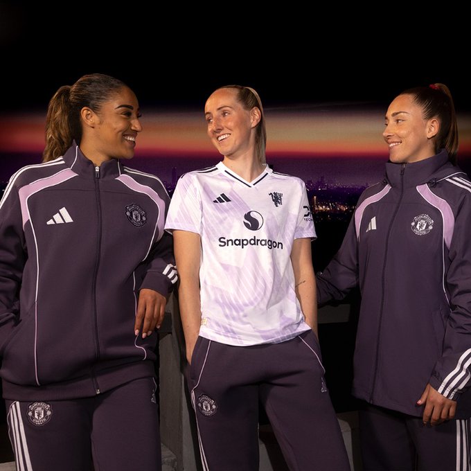 پیراهن دوم منچستریونایتد برای فصل 26-2025