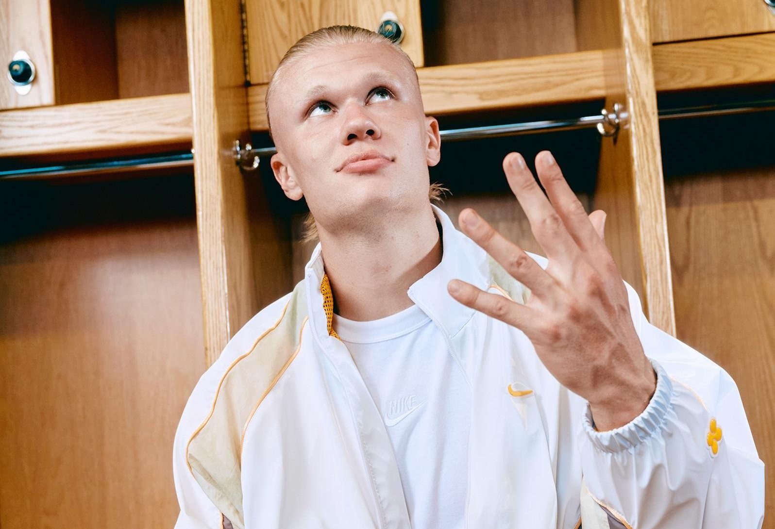 haaland-2025-07-31_1 ارلینگ هالند در رختکن