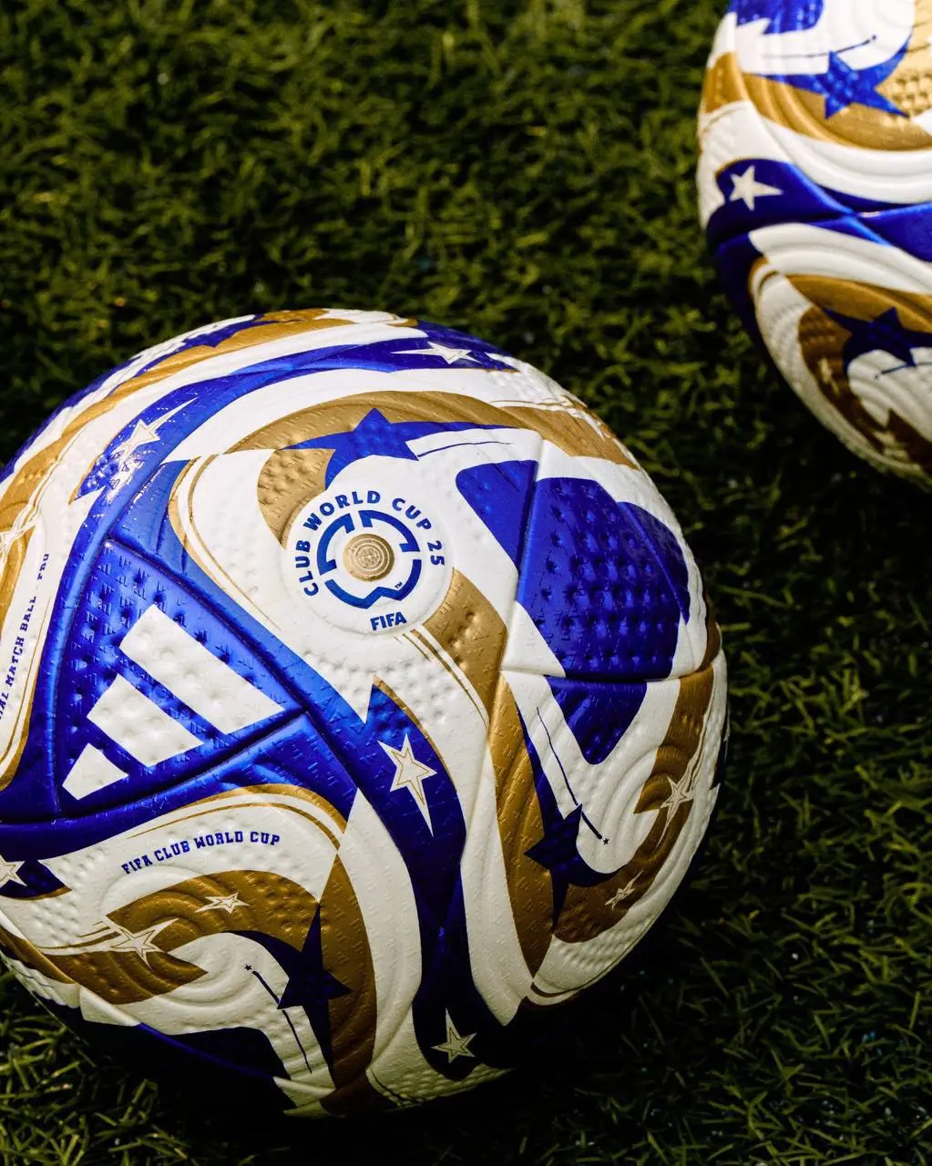 توپ نیمه نهایی و فینال جام باشگاه‌های جهان رونمایی شد