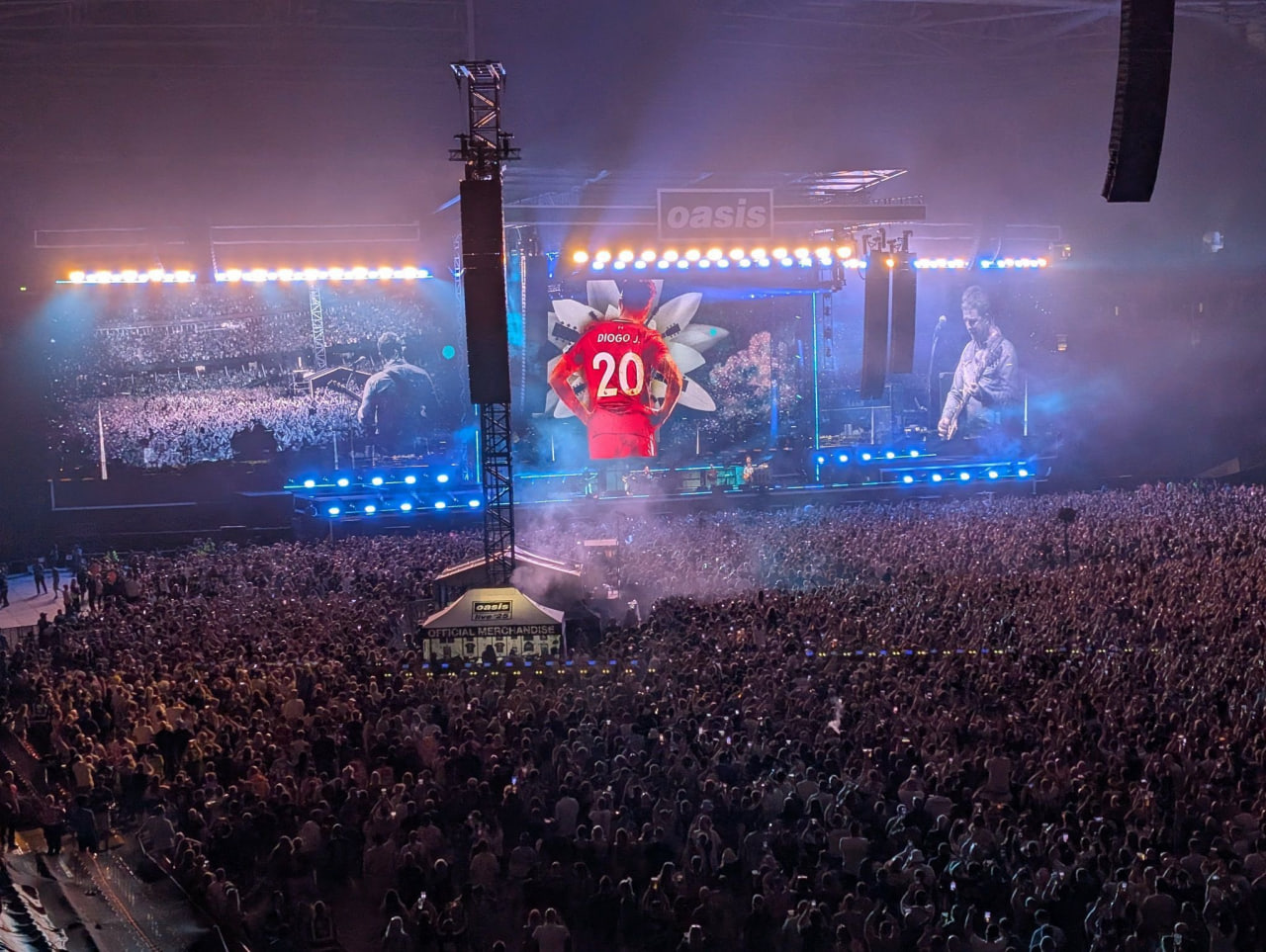 عکس ژوتا در کنسرت oasis