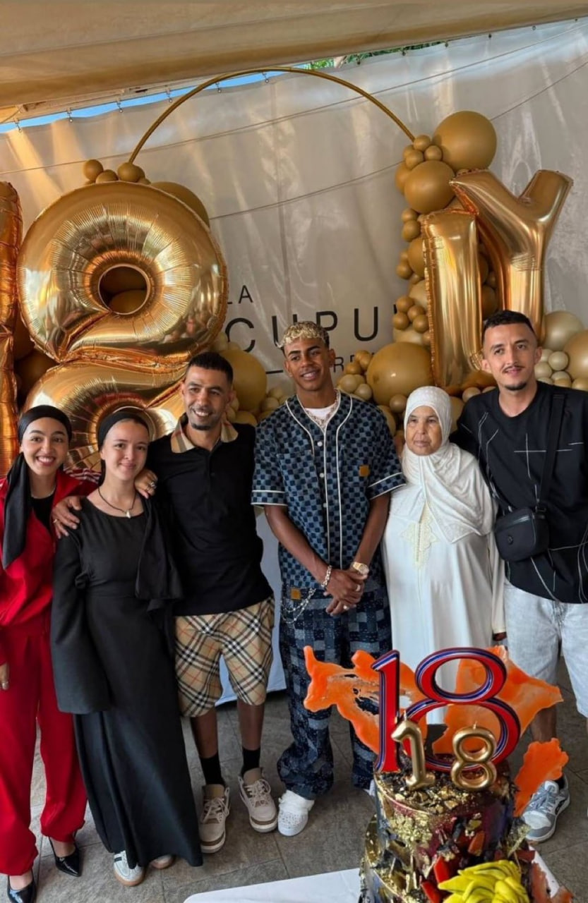 lamine_yamal_birthday_2025-07-12 لامین یامال کنار خانواده اش در جشن تولد