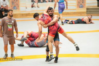 عضلات آماده علیرضا مهمدی، کشتیگیر برجسته ایران