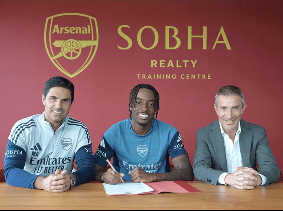 noni-2025-07-18 لحظهٔ عقد قرارداد نونی مادوئکه با آرسنال