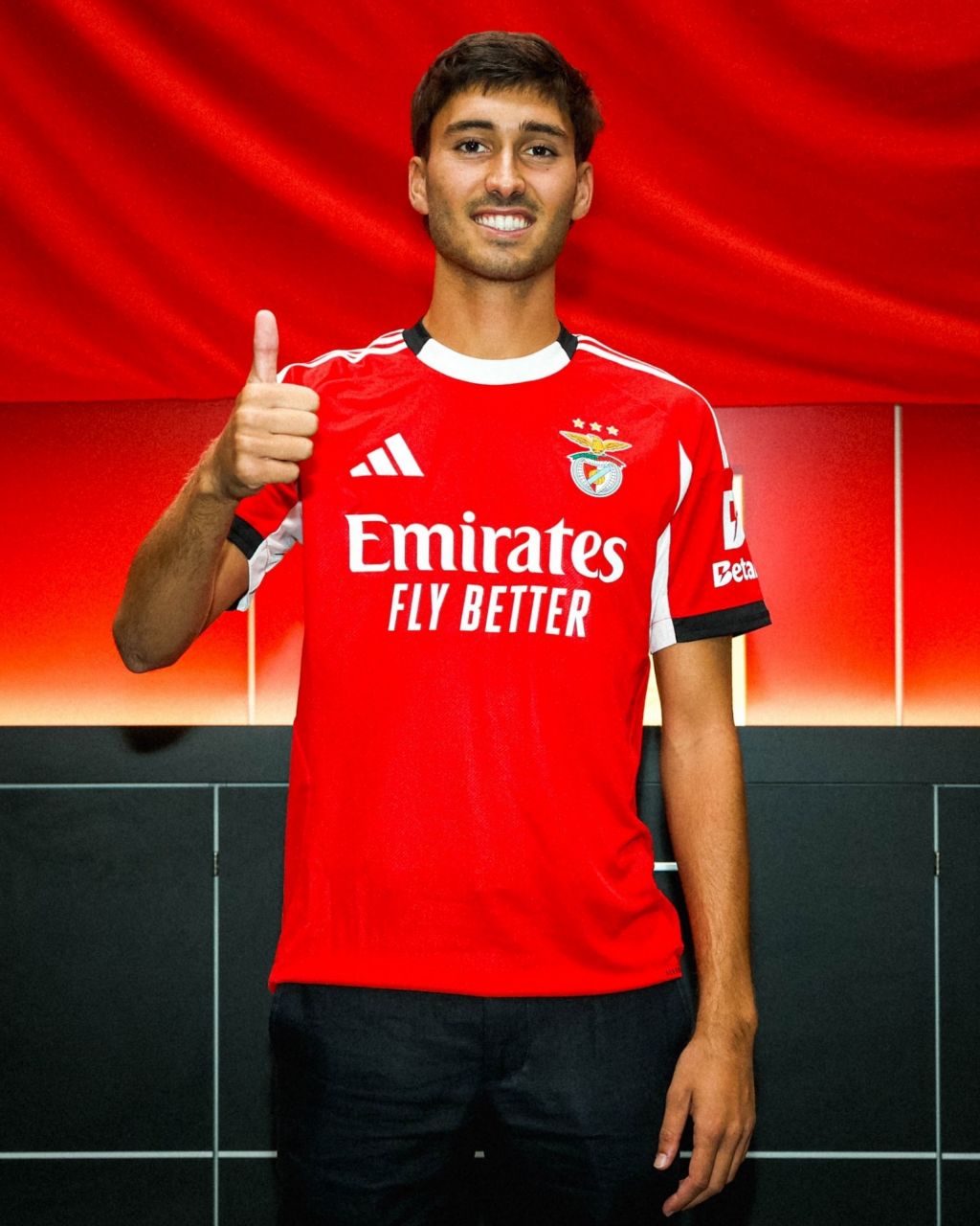 رافائل اوبرادور - مدافع چپ اسپانیایی بنفیکا - لیگ پرتغال