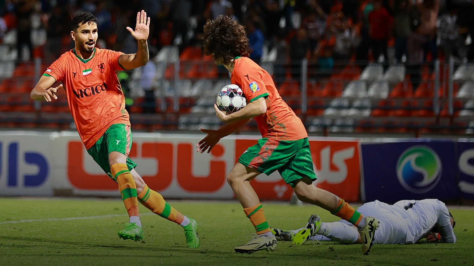 saeidvasei-mesrafsanjan-muntadhirmohammad-nassaji-esteghlal-2025 سعید واسعی هافبک مس رفسنجان - منتظر محمد بازیکن تیم ملی عراق و نساجی استقلال و مس رفسجنان