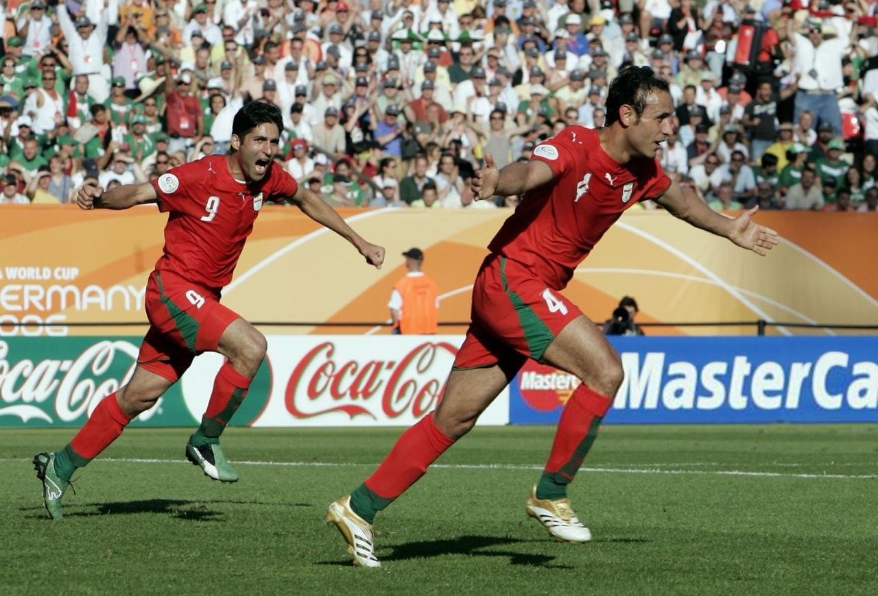 telegram-cloud-photo-size-1-5134503553077980760-y وحید هاشمیان و یحیی گل محمدی در جام جهانی ۲۰۰۶