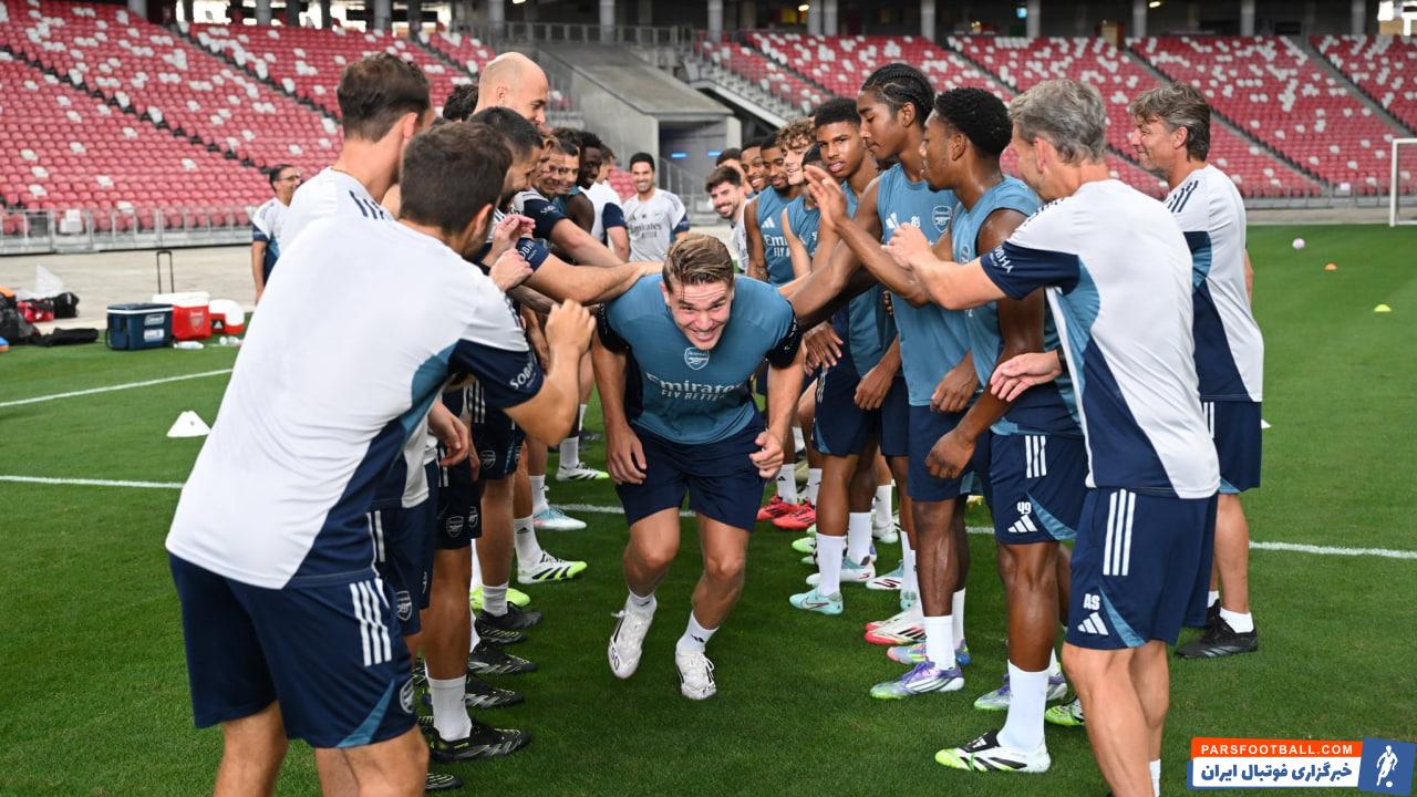 تصاویری از حضور ویکتور گیوکرش در تمرین تیم آرسنال