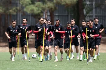 پرسپولیس روز یکشنبه برای تست های پزشکی راهی ایفمارک خواهد شد